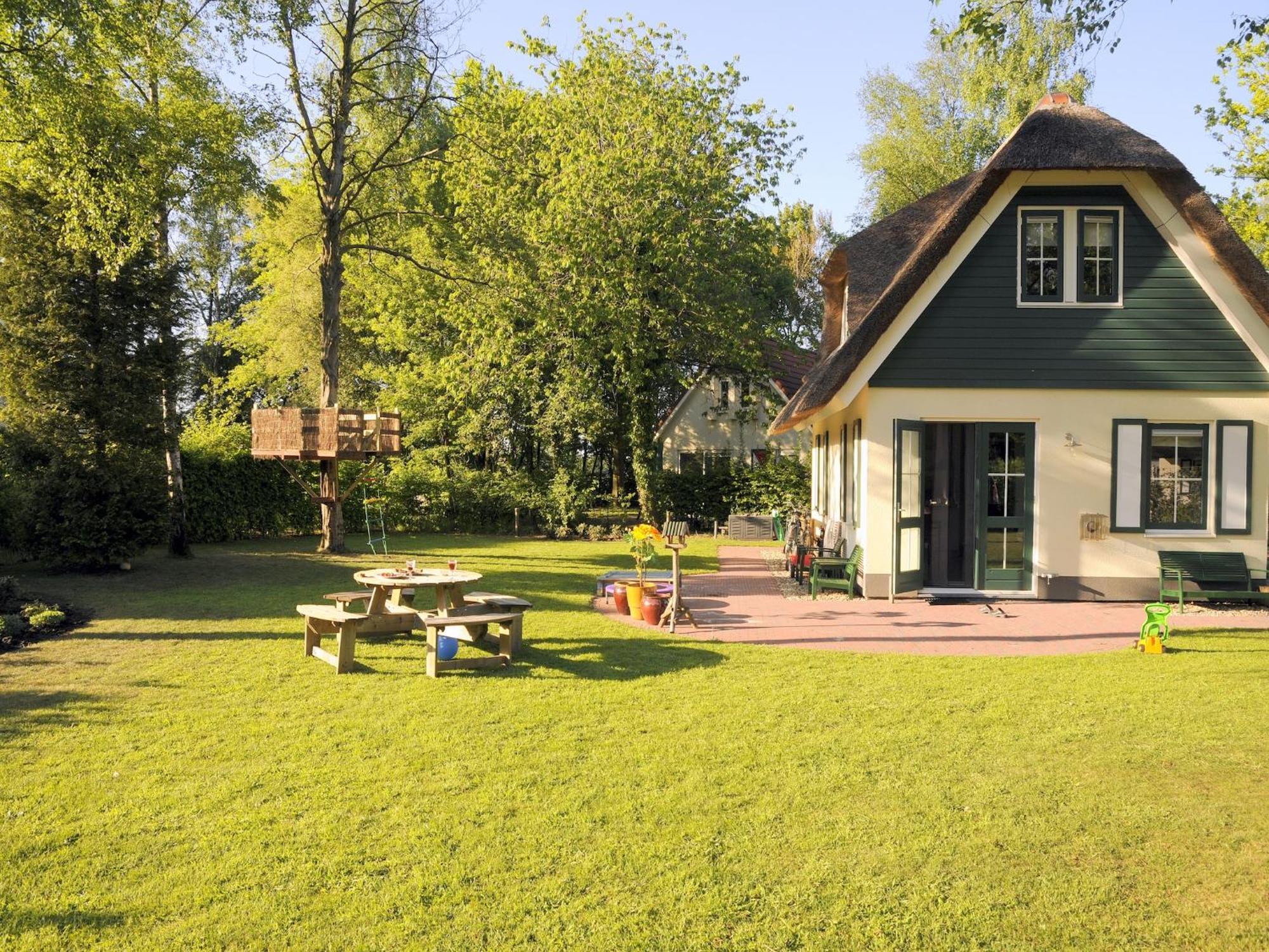 Beautiful Holiday Home In Heeten With Private Garden Eksteriør billede